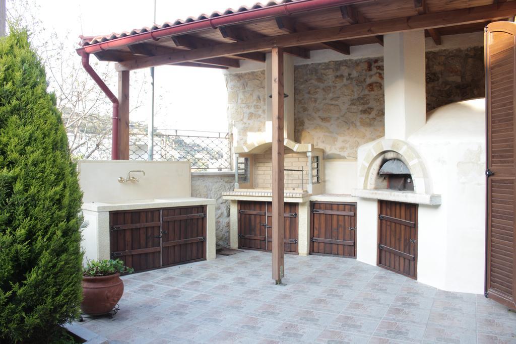 Artemisia Traditional Home Choudetsi Esterno foto