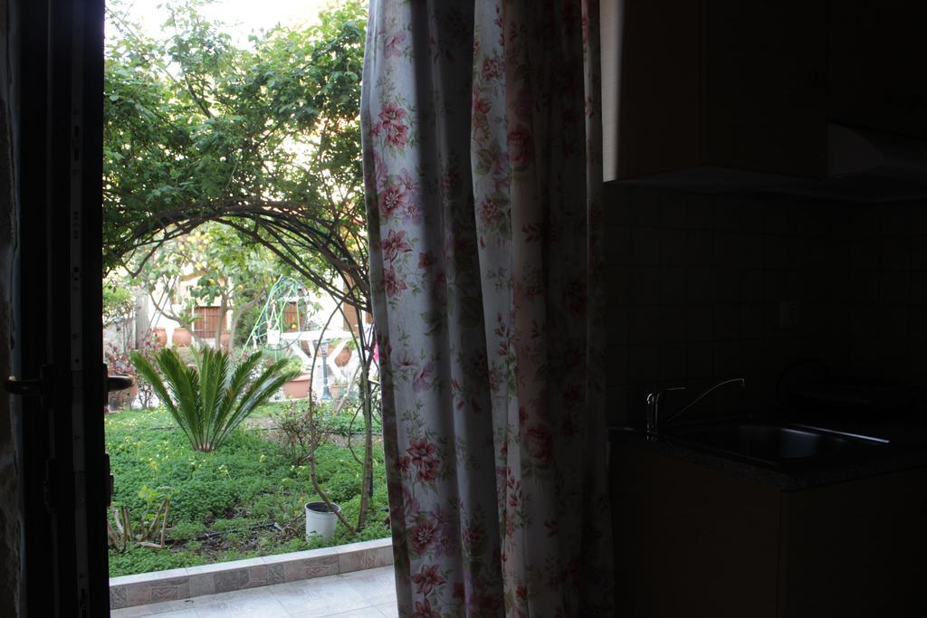 Artemisia Traditional Home Choudetsi Esterno foto