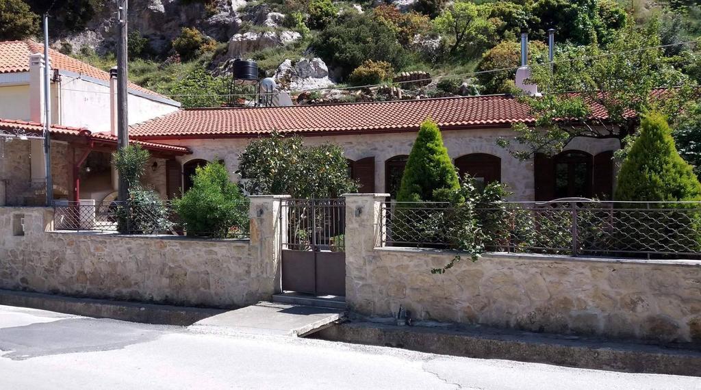 Artemisia Traditional Home Choudetsi Esterno foto