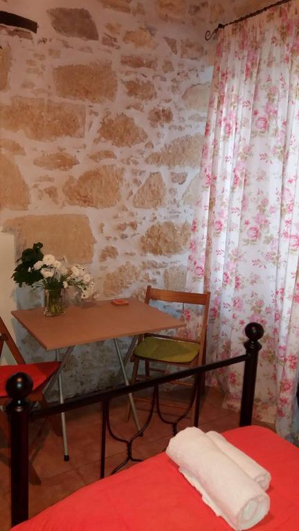 Artemisia Traditional Home Choudetsi Esterno foto